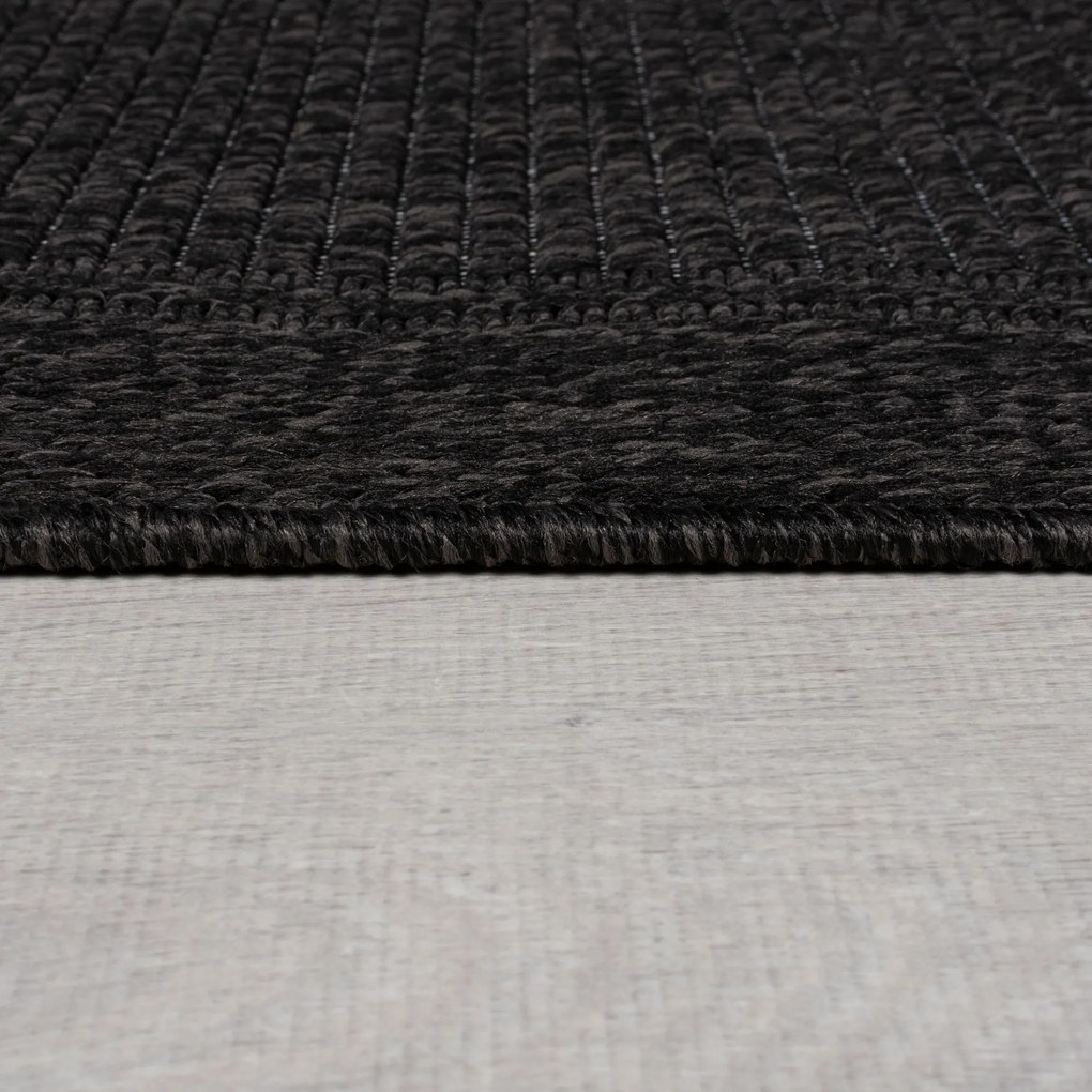 Flair Rugs, Kusový koberec Aruba Alfresco Weave Charcoal – na von aj na doma, 80x150, čierna, chodba / predsieň