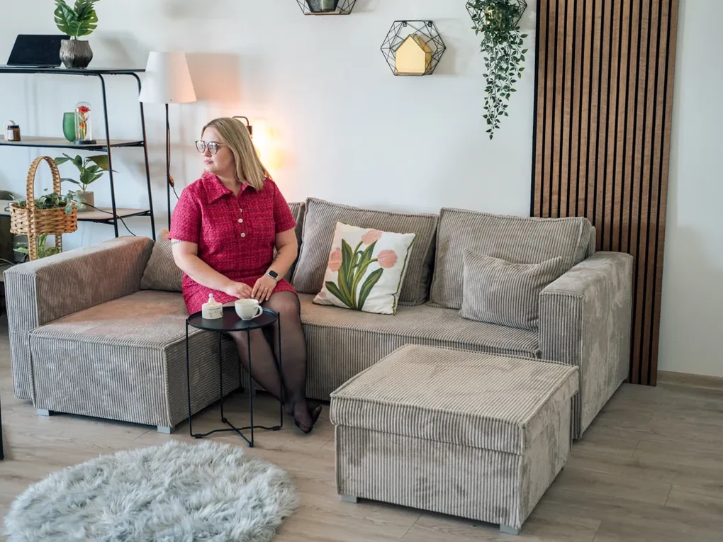 Čierny taburet SMART COSARO s úložným priestorom 65x65 cm