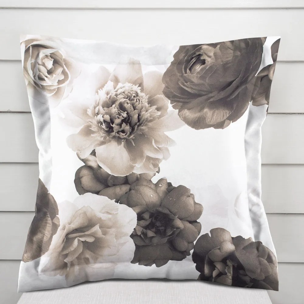 Biante Dekoračná obliečka na vankúš s lemom PM-016 Veľké hnedé kvety 60 x 60 cm