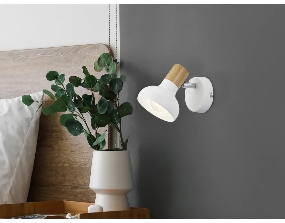 Biele nástenné svietidlo ø 10 cm Latika – Reality