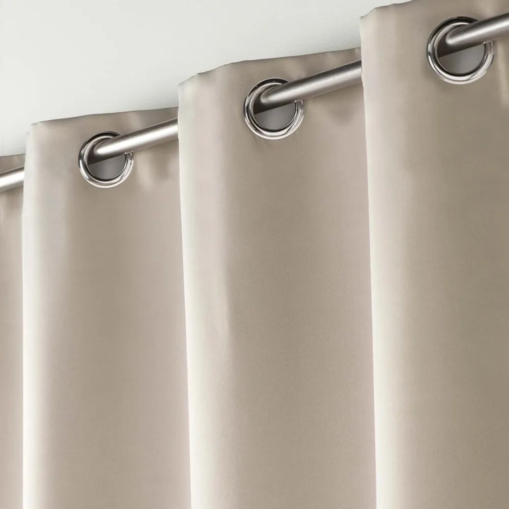 Krémovobiely zatemňovací záves 135x280 cm Occult – douceur d'intérieur