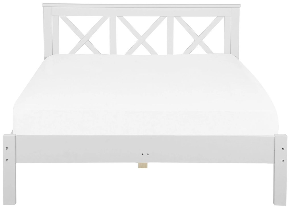 Drevená posteľ 140 x 200 cm biela TANNAY Beliani