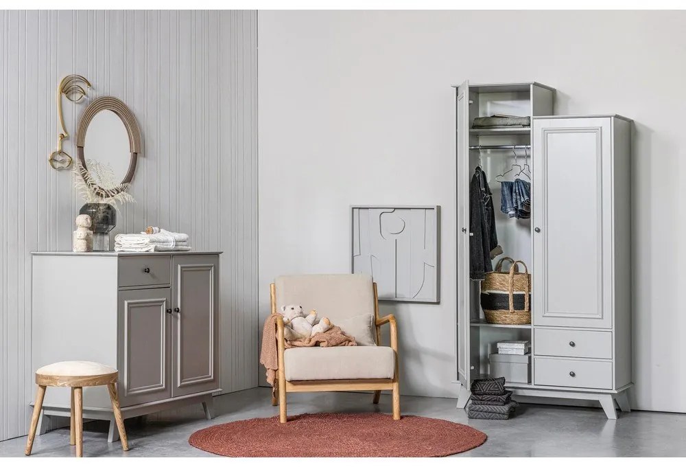 Svetlosivá nízka detská komoda z borovicového dreva 98x93 cm Lily – WOOOD