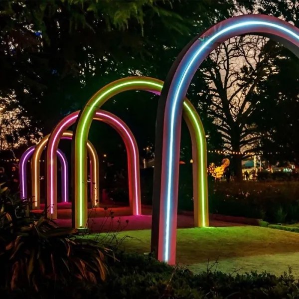 LED RGB Stmievateľný solárny pásik LED/1,2W/3,7V IP67 5m