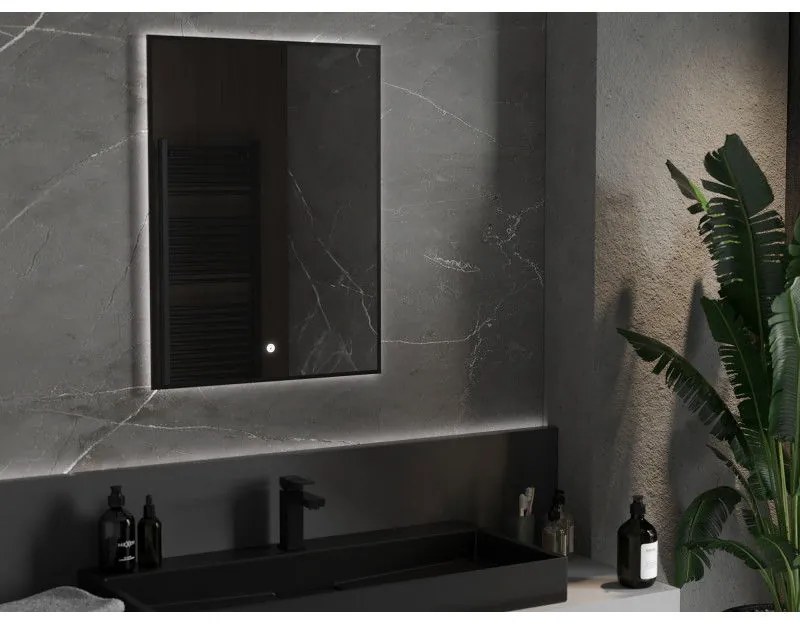 Mexen Erma, LED kúpeľňové zrkadlo s podsvietením a čiernym rámom 60x80 cm, 6000K, ochrana proti zahmlievaniu, 9814-060-080-611-70