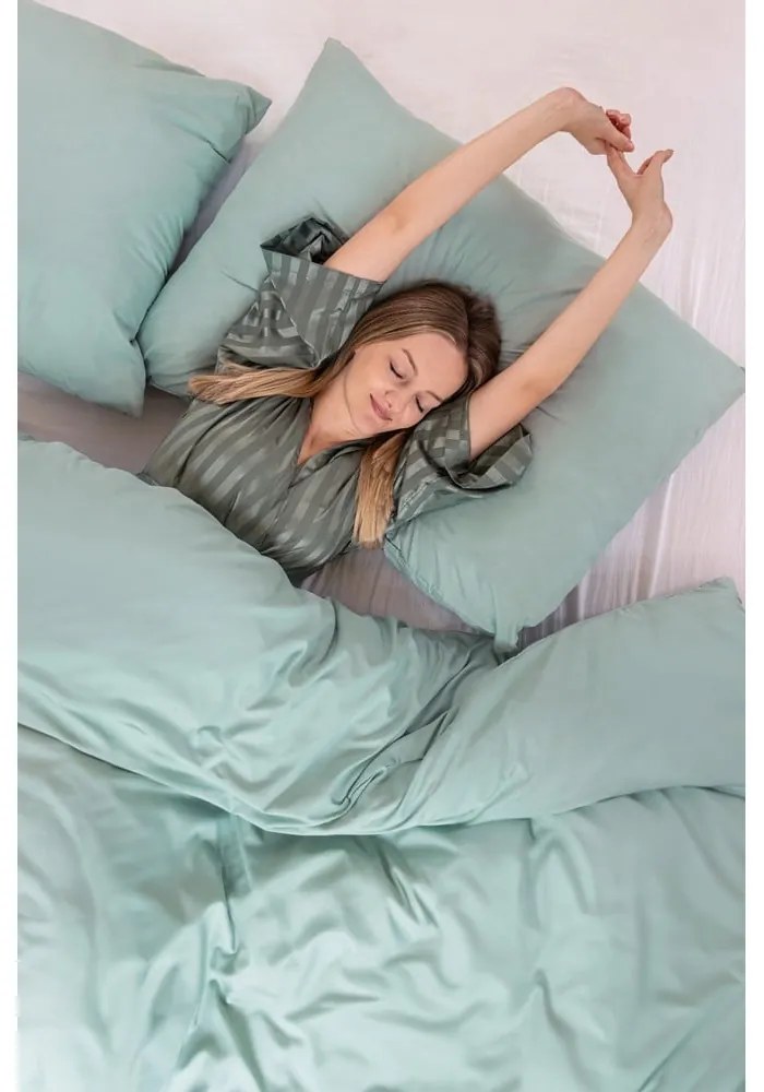 Zelené obliečky na dvojlôžko z mikrosaténu 200x200 cm Basic – Bonami Essentials