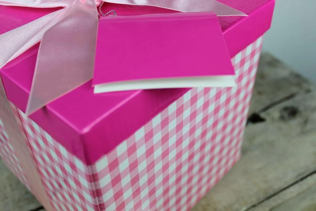 Ružová kockovaná darčeková krabica 17cm