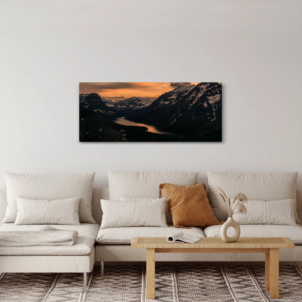 Obraz jazera medzi horami (120x50 cm)