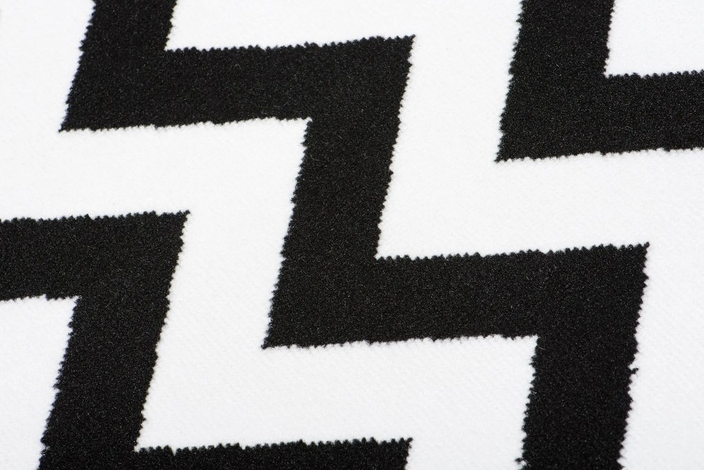 TA Koberec T238B BIELY LACNÝ PP CRM Rozmer: 120x170 cm