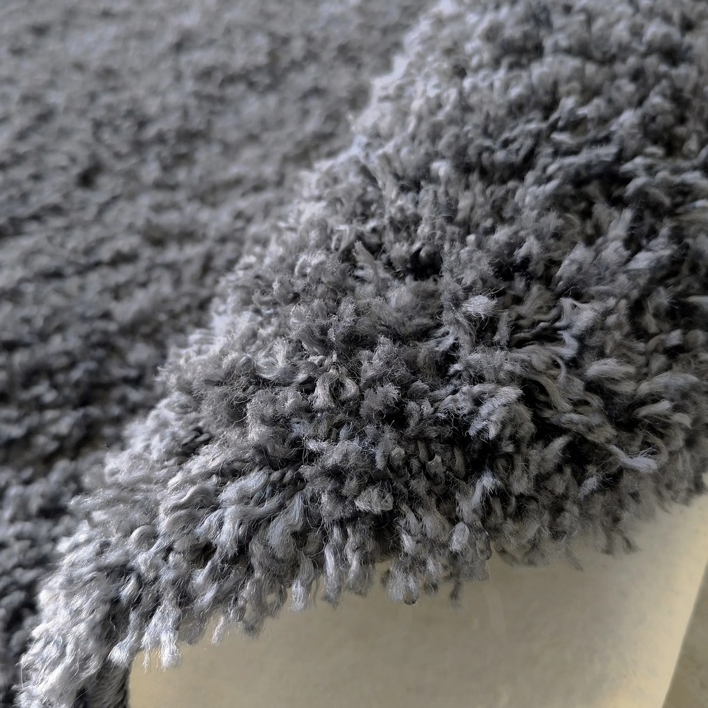 DY Tmavosivý okrúhly shaggy koberec Camel Rozmer: 60 cm