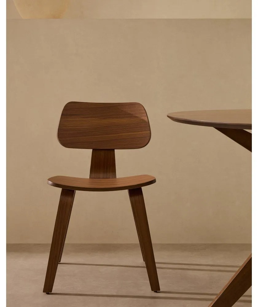 Tmavohnedá jedálenská stolička v dekore orecha Gena – Kave Home