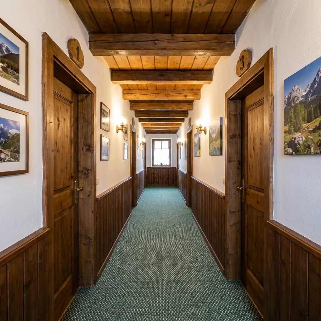 Timzo, Metrážny koberec Rubin 2146 green, na mieru, šíře 4m, zelená, ab (mriežka), chodba / predsieň