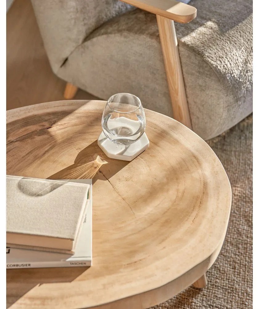 Okrúhly odkladací stolík z masívu munggur ø 65 cm Wellcres – Kave Home