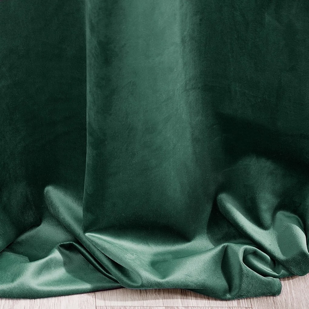 ZATEMŇOVACÍ ZÁVES NA KRÚŽKOCH RIA 140X250 CM TMAVOZELENÁ