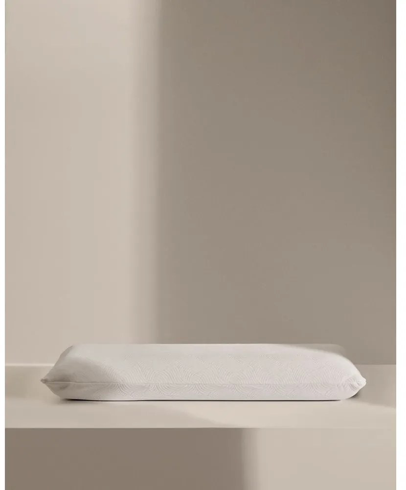 Anatomický vankúš s výplňou z pamäťovej peny 33x90 cm Sasa – Kave Home