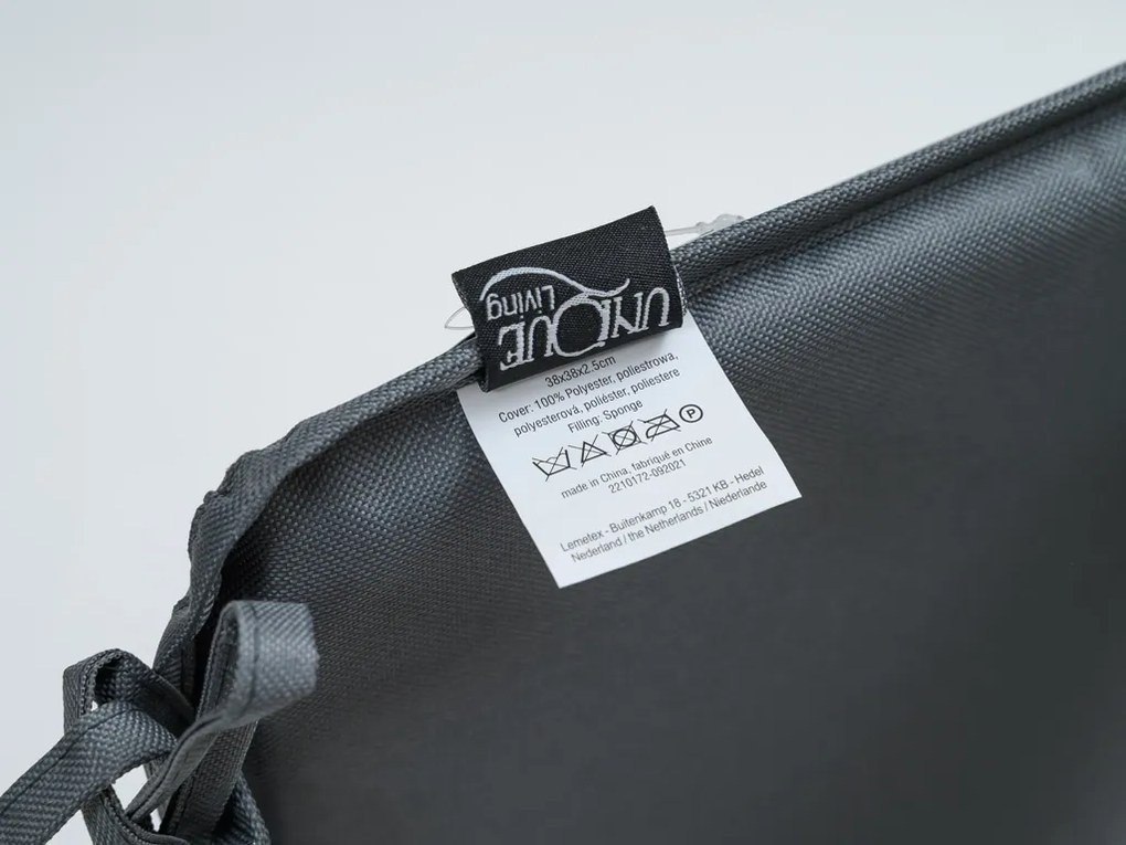 Vonkajší podsedák na stoličku SEDINO 38x38cm, čierny