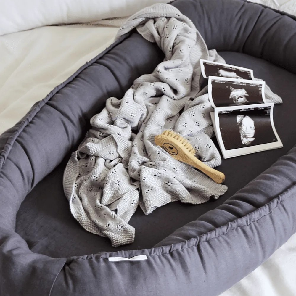 Bambusová prikrivka svetlo šedá 80×100 cm