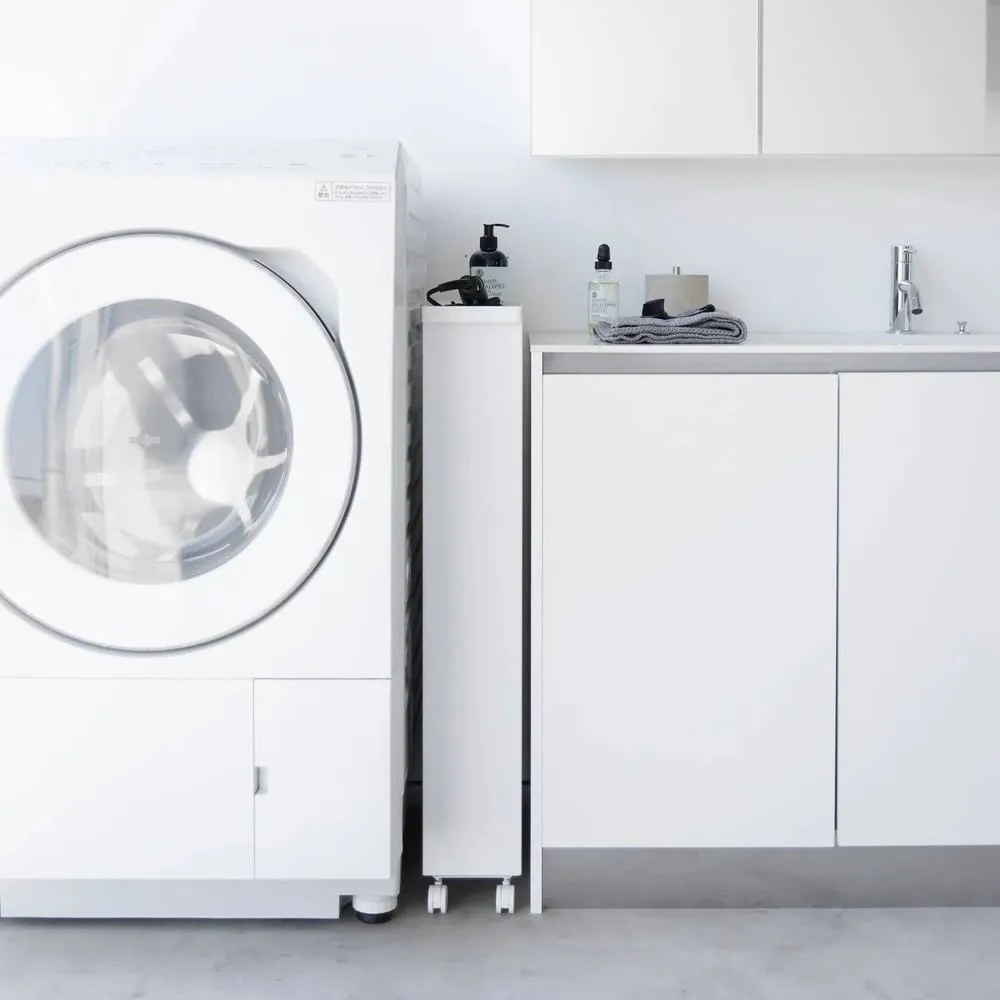 Matne biely oceľový kúpeľňový regál 48x80,5 cm Tower – YAMAZAKI