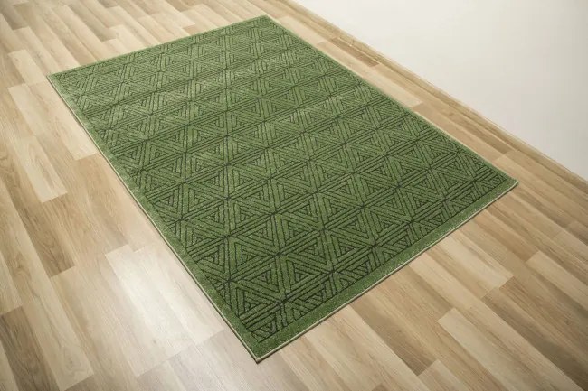 Koberec Teno F0336 fľaškovo zelený, geometrický / trojuholníky