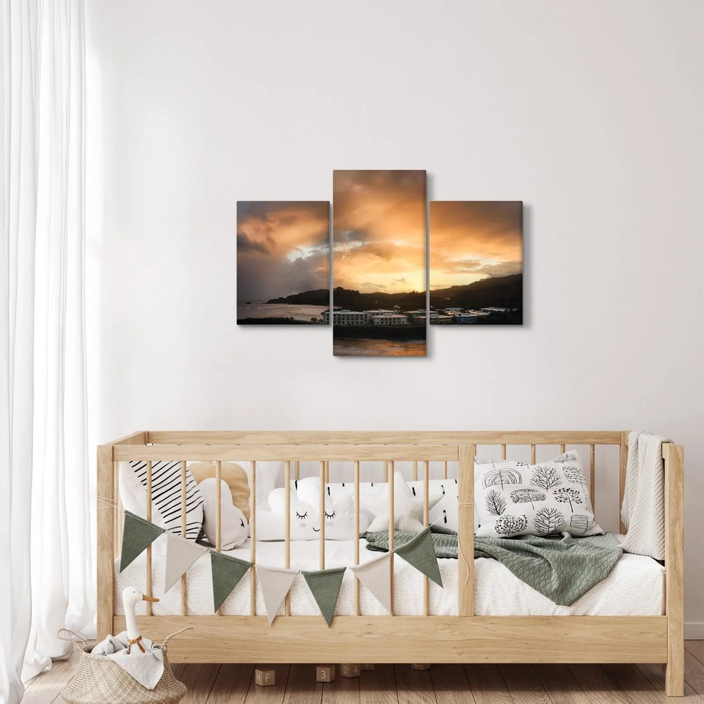 Obraz - pláž so zatiahnutou oblohou (90x60 cm)