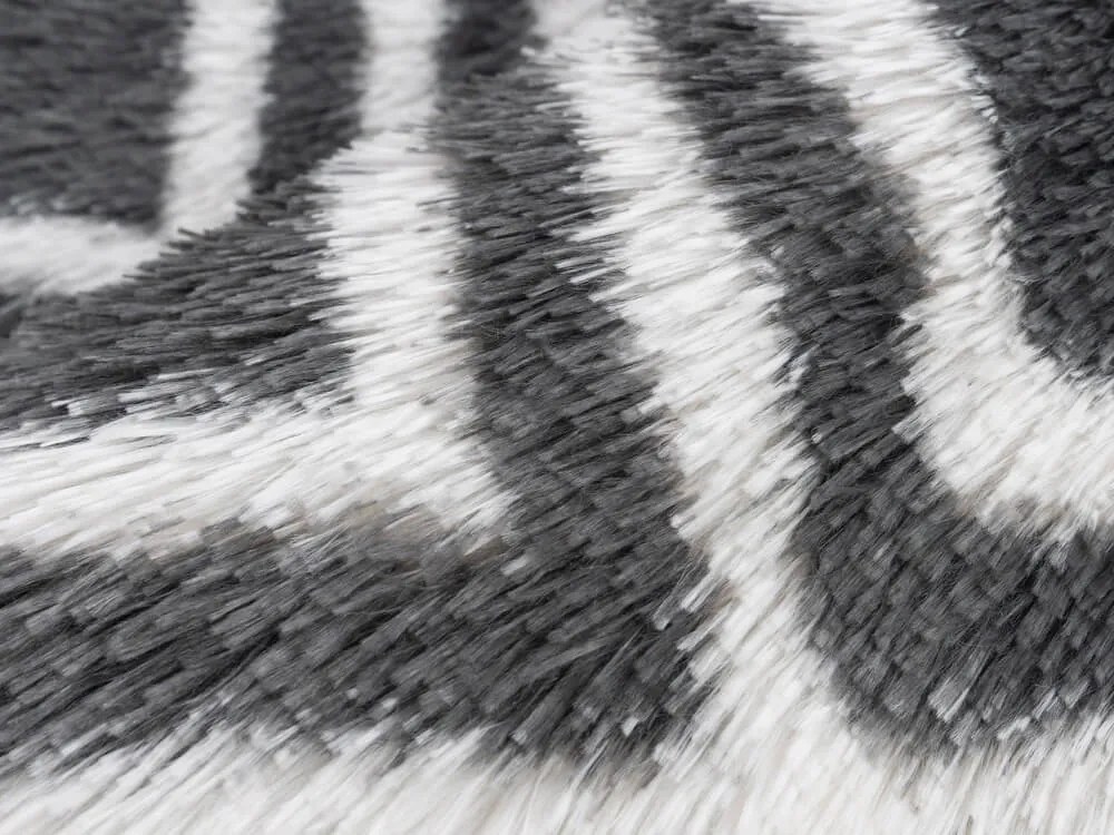 TZ Tmavosivý vzorovaný koberec shaggy Decor Cube Rozmer: 100x150 cm