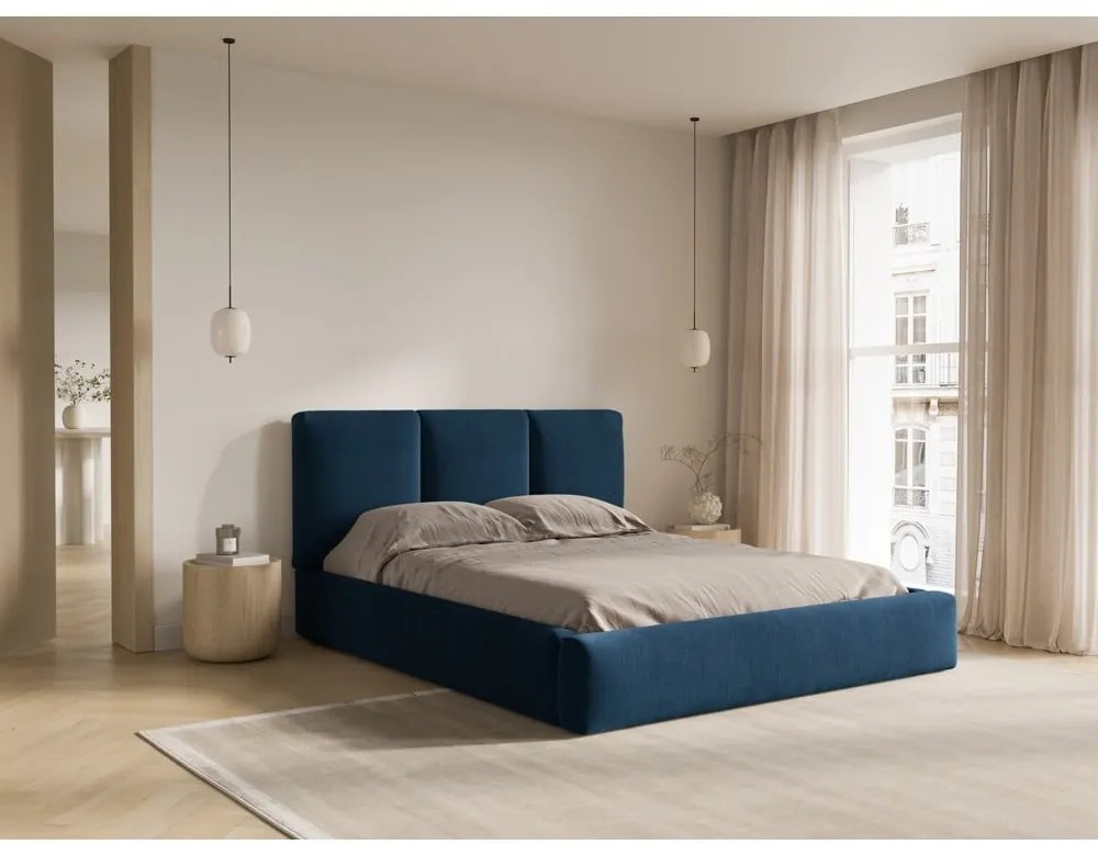 Tmavomodrá čalúnená dvojlôžková posteľ s úložným priestorom s roštom 160x200 cm Brody – Mazzini Beds