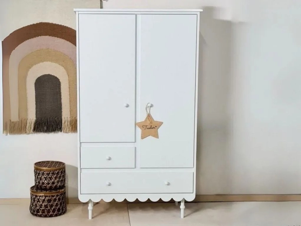 Detská šatníková skriňa so šuplíkmi, šatníkovou tyčou a policami BABUSHKA biela