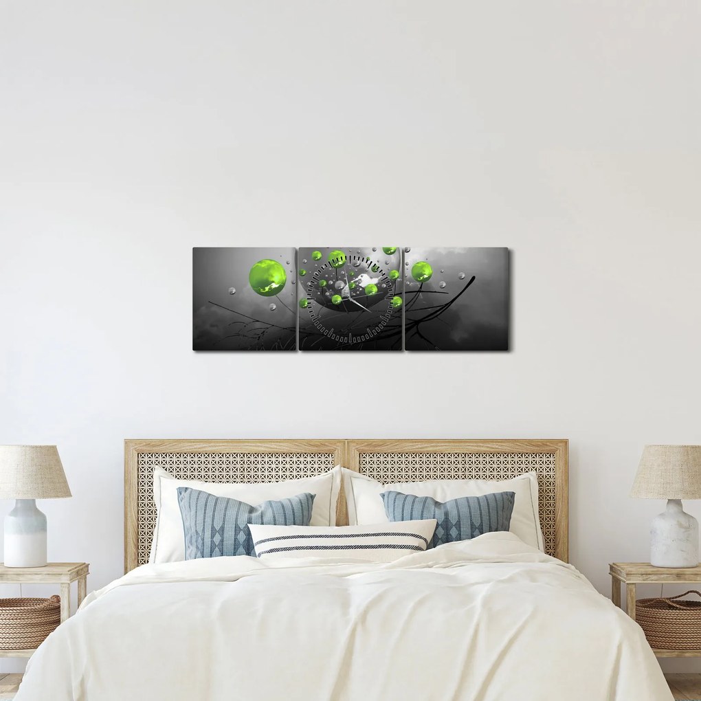 Obraz zelených abstraktných gulí (s hodinami) (90x30 cm)
