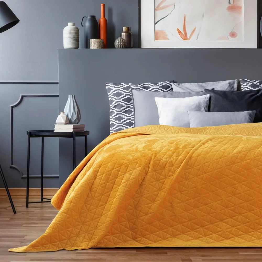 Žltý zamatový prešívaný pléd 170x210 cm Laila – AmeliaHome
