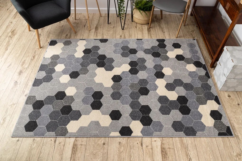Koberec HEOS 78537 sivo / krémový HEXAGON