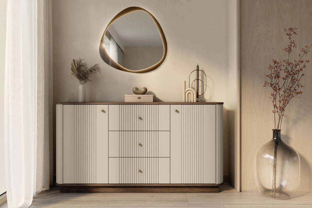 Komoda Vespera 160 cm na sokli - kašmírová / orech / zlatá