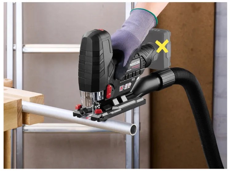 Parkside Performance® Aku priamočiara píla Ppstka 12 A1 + Akumulátor 12 V/2,5 Ah/5 Ah, 2 kusy + Nabíjačka 6 A Plgk 12 6.0 B1 (800012261)