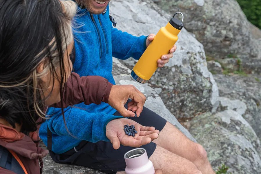 Antikorová termofľaša Klean Kanteen Insulated Classic w/Loop Cap - salt flats 592 ml