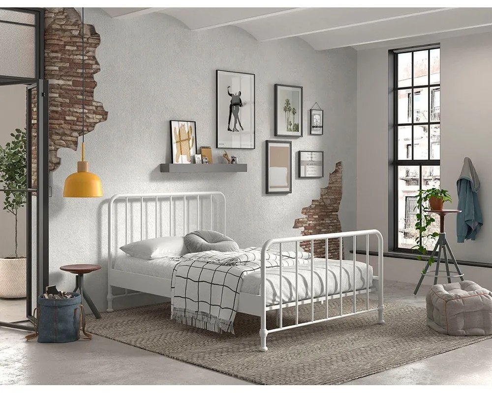 Biela kovová dvojlôžková posteľ s roštom 140x200 cm BRONXX – Vipack