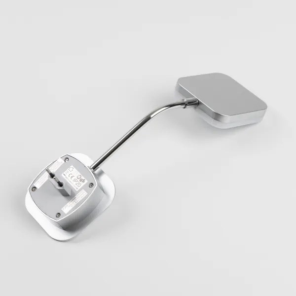LED Nástenná lampička do zásuvky LED/3,2W/230V lesklý chróm