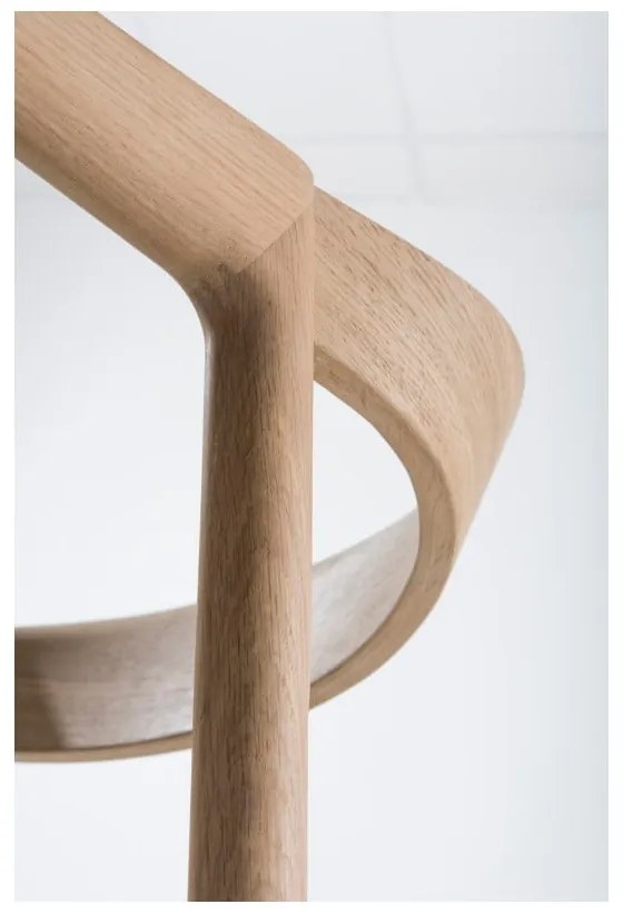 Jedálenská stolička z masívneho dubového dreva s modrosivým sedadlom Gazzda Muna