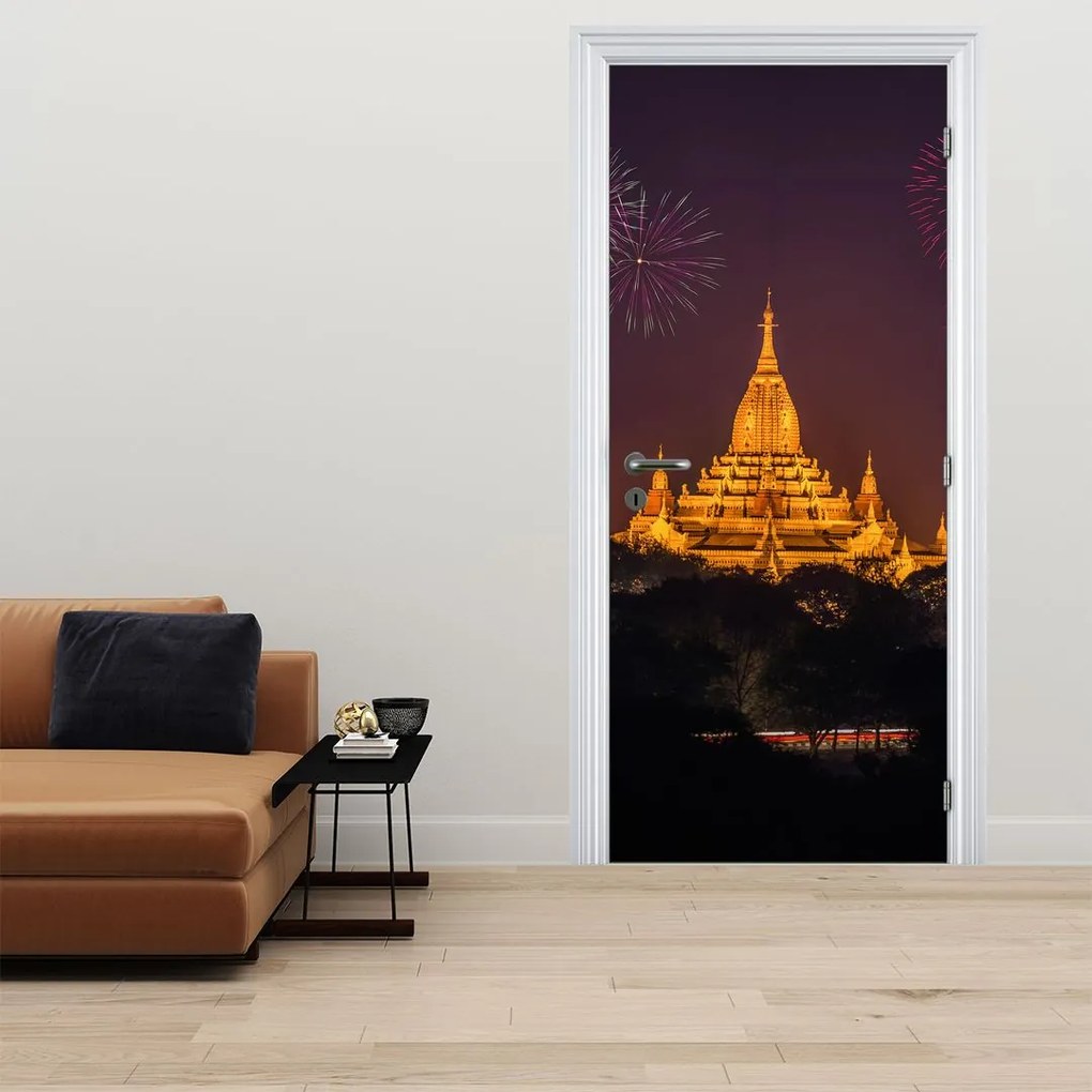 Fototapeta na dvere - Ohňostroj v Ázii (95x205cm)