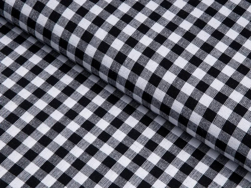 Biante Bavlnený oválny obrus Olivia OL-015 Čierno-biela kocka malá 120x140 cm