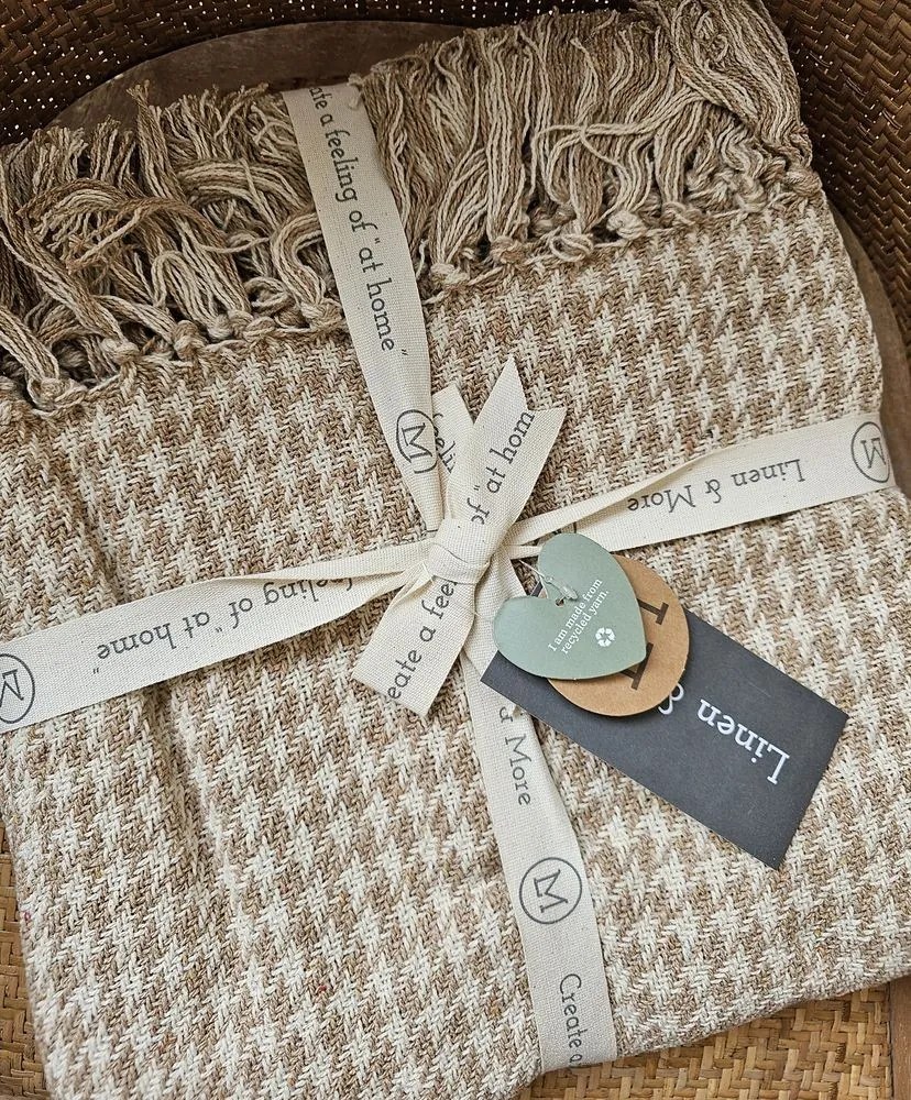 Béžovo-hnedý pléd so vzorom a strapcami Mesa - 130*170 cm