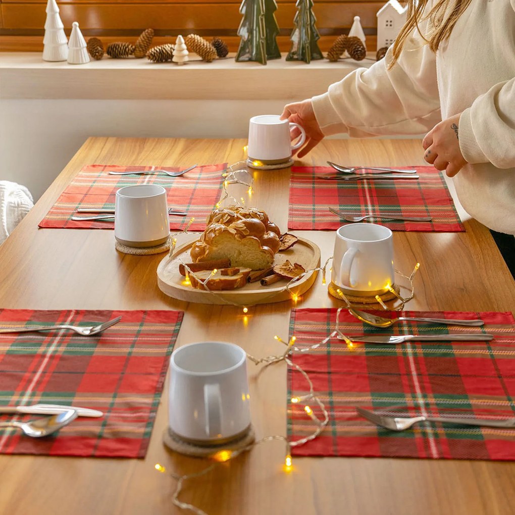 Goldea vianočné prestieranie na stôl 100% bavlnené plátno - červené káro - sada 2ks 30 x 40 cm