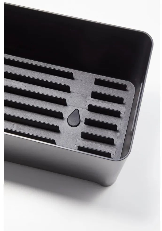 Čierny odkvapávač Yamazaki Tower