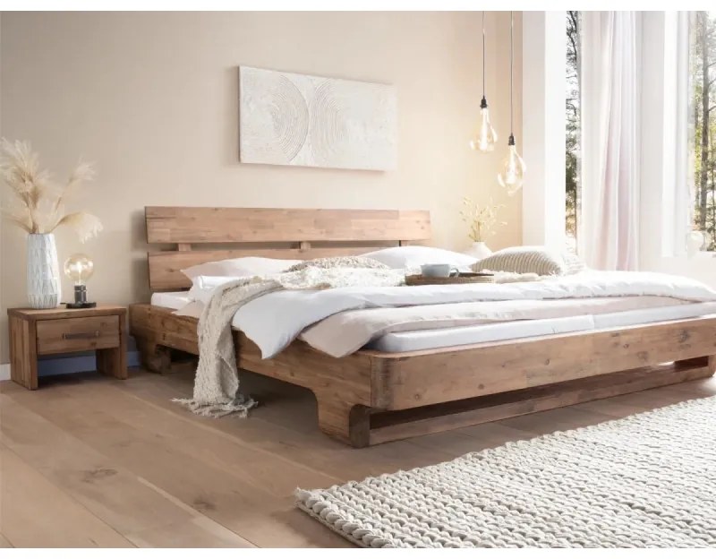 furniture-nabytek.cz - Masívny nočný stolík Albury z kartáčovanej akácie, lakovaný – prírodná farba