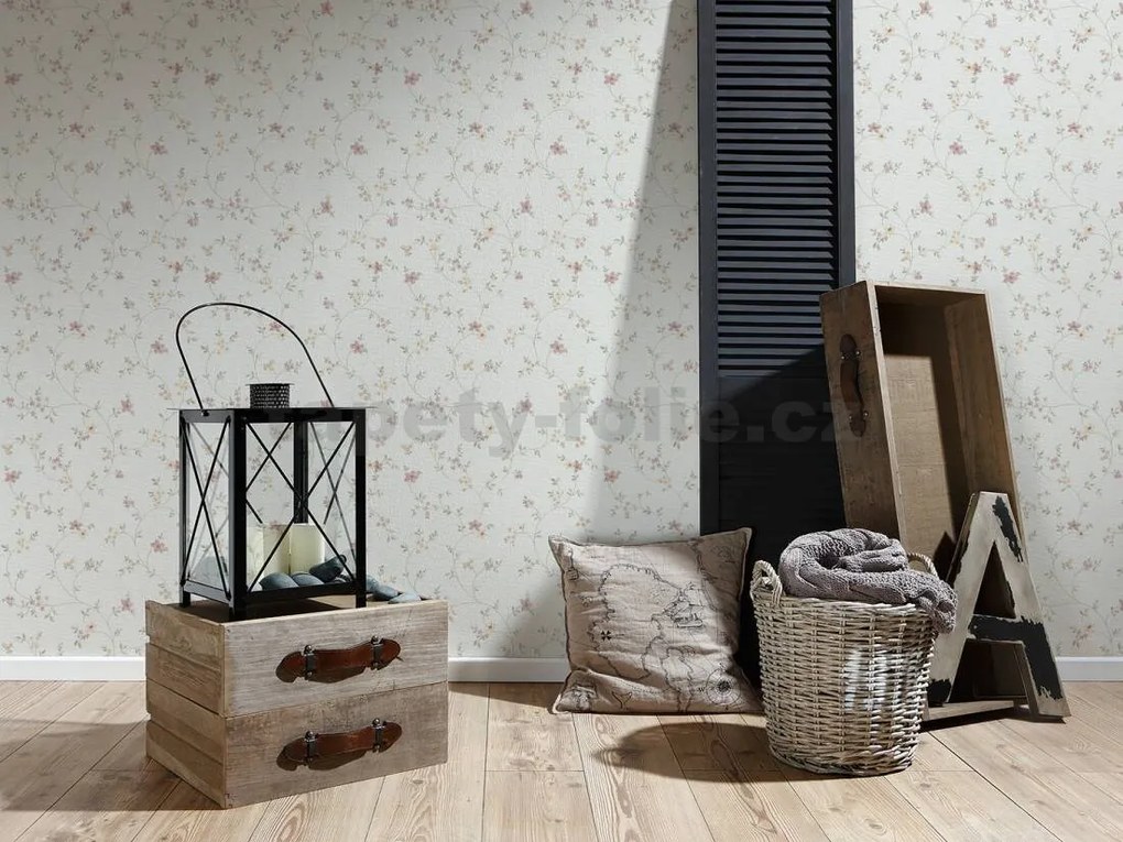 Vliesové tapety na stenu Maison Charme 93770-1, rozměr 10,05 m x 0,53 m, štylizované kvety farebné na krémovom podklade, A.S. CRÉATION