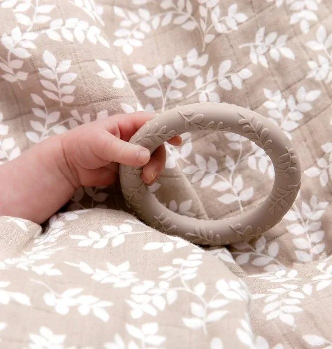 Silikónové hryzátko / béžovo hnedé