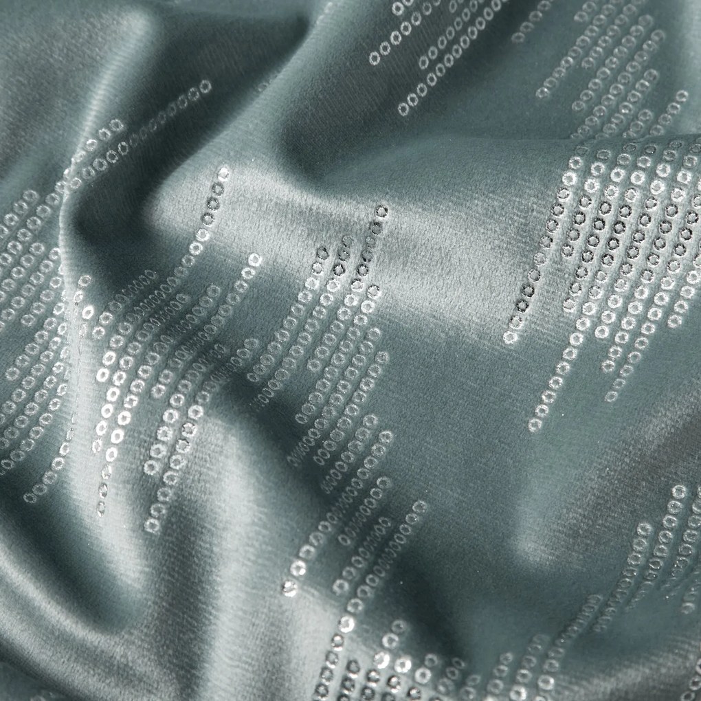 ZATEMŇOVACÍ ZÁVES NA KRÚŽKOCH CHILL 140X250 CM BLEDOMODRÁ