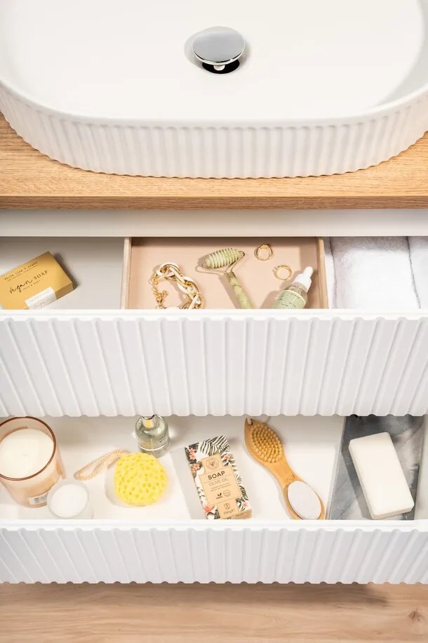 Závesná umývadlová skrinka Nova White 82-60-2S biela