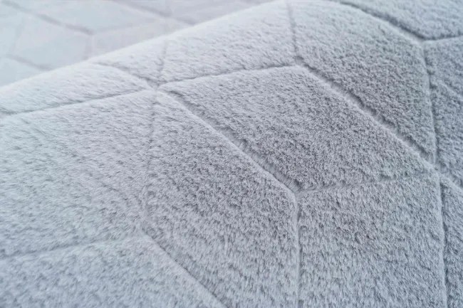 Koberec RABBIT 3D strieborný kruh