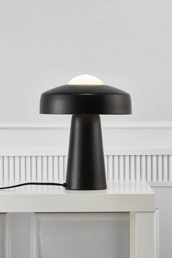 Minimalistická stolní lampička Nordlux Time - Ø 267 x 340 mm, E27, černá s černým kabelem - 2010925003