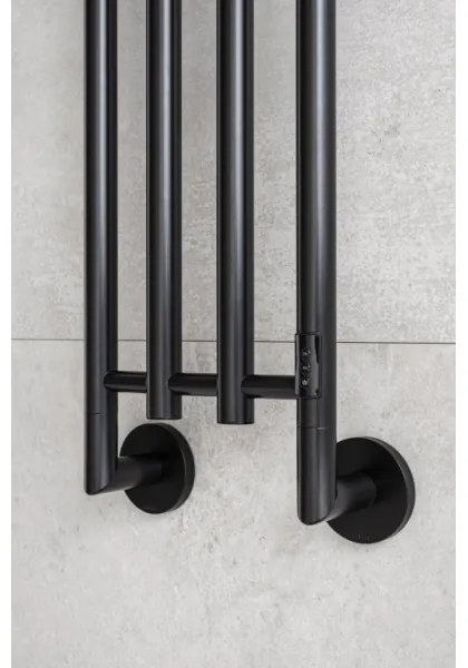 P.M.H. MO1B-R - Elektrický sušiak na uteráky MONA 93 W/230 V, 153,3 cm, IP44, čierny