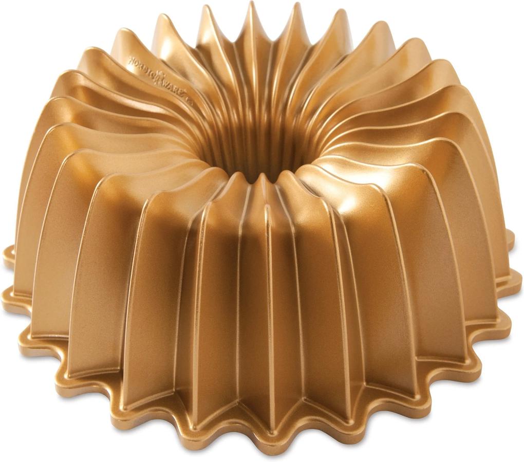 Forma na bábovku Nordic Ware Brilliance, zlatá, 2,4l